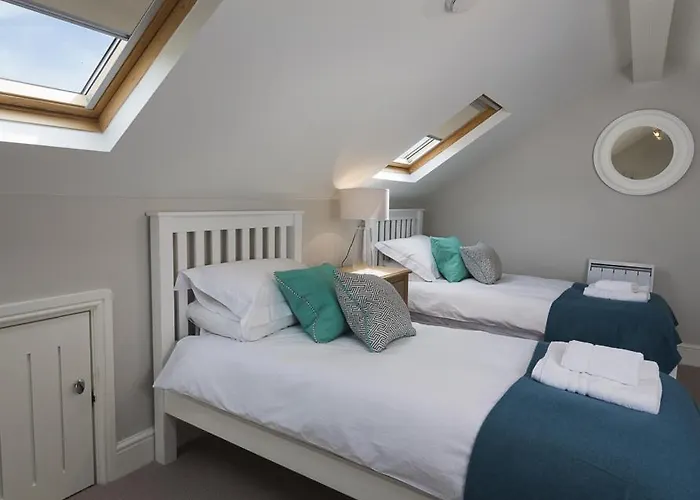 4 Keeper\'S Cottage, Hillfield Village